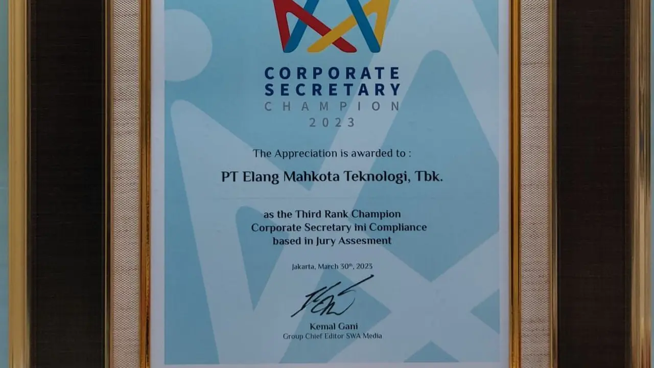 PT Elang Mahkota Teknologi Tbk (EMTEK) mendapat  penghargaan Corporate Secretary Champion 2023 dari Majalah SWA.