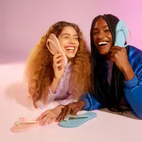 Koleksi sandal terbaru dari Havaianas yang berikan kilauan dalam setiap penggunaannya.