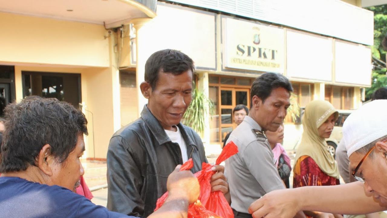 ilustrasi pembagian daging kurban