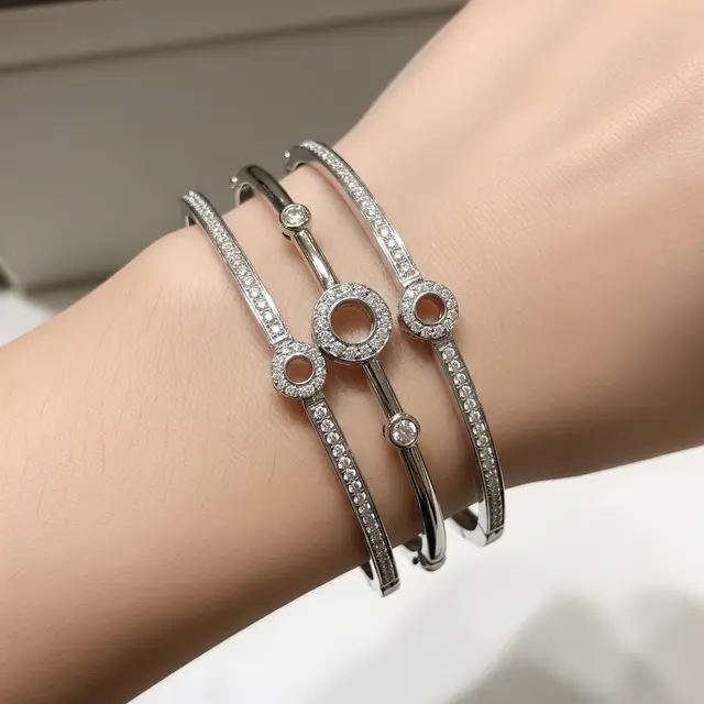 9 Model Gelang Keroncong Emas Putih Terbaru, Tampil Elegan