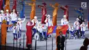 Atlet Para Games dari berbagai negara melakukan defile saat pembukaan Asian Para Games 2018 di Stadion Utama Gelora Bung Karno, Jakarta, Sabtu (6/10). Asian Para Games 2018 berlangsung 6-13 Oktober. (Liputan6.com/Helmi Fithriansyah)