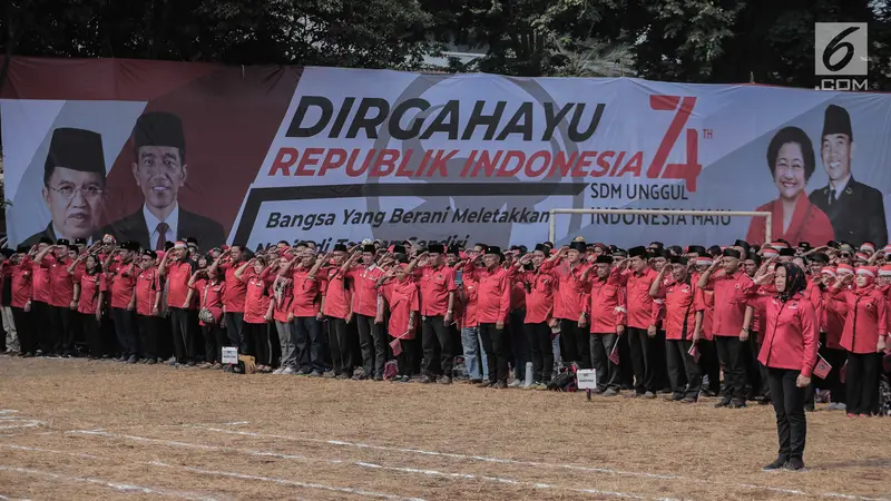 Bersama Ratusan Kader PDIP, Ahok dan Djarot Hadiri Upacara HUT ke-74 RI