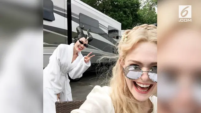 Sekuel 'Maleficent'  tengah melalui proses produksi. Lewat unggahannya, Elle Fanning merilis penampilan Angelina Jolie dalam film 'Maleficent 2'