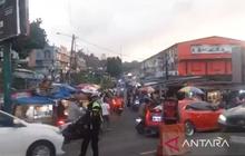 Polres Bogor Terapkan One Way Situasional di Jalur Puncak Jelang Lebaran 2026