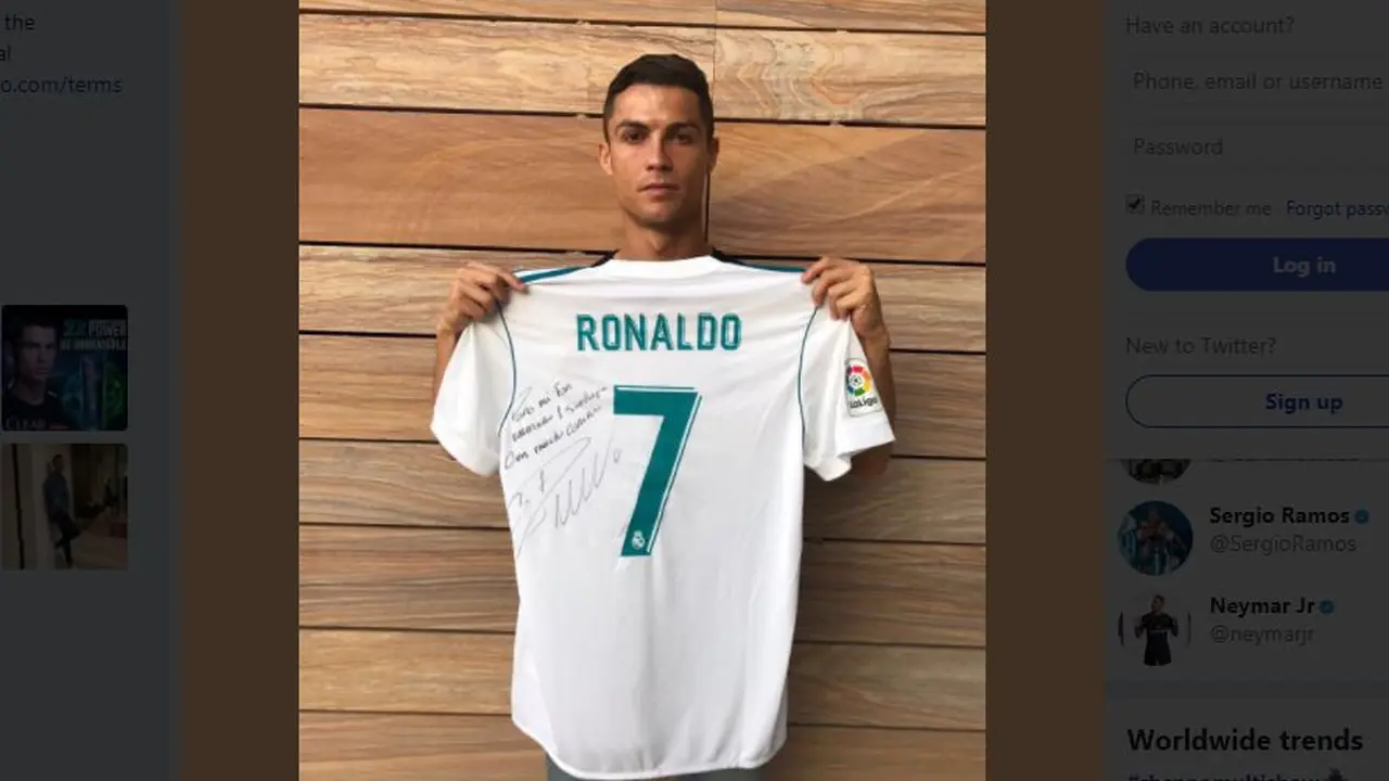 Mega bintang Real Madrid, Cristiano Ronaldo menghibur keluarga korban gempa Meksiko