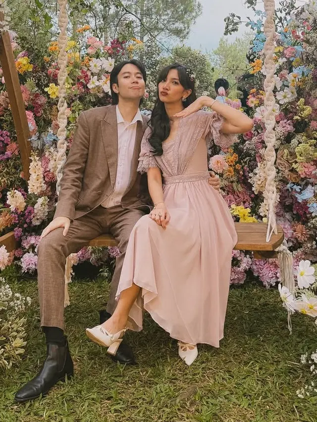 Sheila Dara Tampil dengan Rambut Panjang saat Hadir Resepsi Nadin Amizah dan Faishal Tanjung. [@vidialdiano]