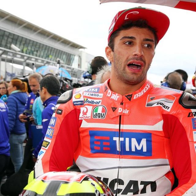 Andrea Iannone Terima Hadiah Natal Misterius Motogp Bola Com