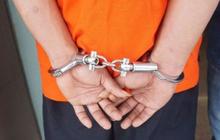 Markas Gangster WTE Kahuripan Digerebek Warga Gara-Gara Ledakan Petasan, Dua Pemuda Bersenjata Tajam Ditangkap
