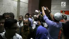 Polisi menetapkan Habib Bahar sebagai tersangka atas pidatonya tentang Presiden Jokowi. Mesti jadi tersangka, polisi tidak menahan Habib Bahar.