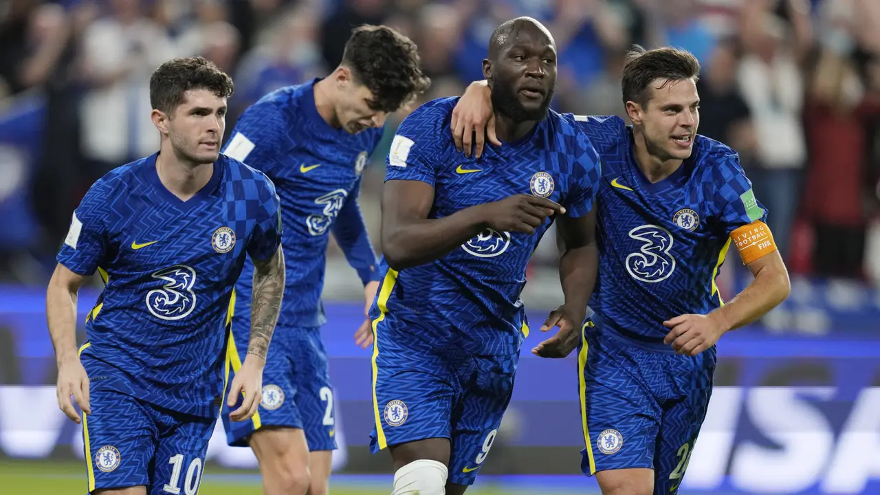 Foto: 2 Kali Juara dalam Sepekan, Edouard Mendy Bawa Chelsea Juara Piala Dunia Antarklub 2021