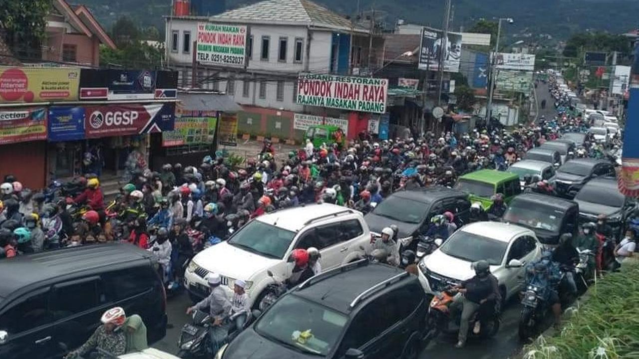 Kronologi Wisatawan Asal Jakarta Meninggal Dunia saat Puncak Macet Total
