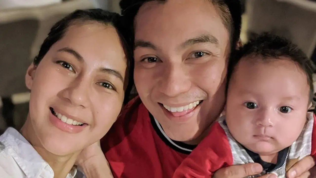 Akibat Keluyuran, Ini 6 Potret Paula Verhoeven Semprot Baim Wong Pakai Disinfektan