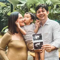Kebahagiaan Andrew Andika umumkan sang istri hamil anak kedua. (Sumber: Instagram/andrewandika)