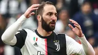 3. Gonzalo Higuain - Tenaga Higuain mungkin sudah tidak dibutuhkan oleh Pirlo mengingat usianya yang sudah tidak muda lagi. Higuain dikabarkan akan kembali ke Argentina musim depan dan ingin menutup karirnya di River Plate. (AFP/Isabella Bonotto)