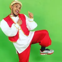 Kembalinya Caisar ke dunia hiburan menuai reaksi pro dan kontra. Kembalinya ia berjoged di layar kaca juga memunculkan banyak kabar simpang siur. Lewat video singkat, Caisar menjawab. (Instagram/caisarisback)