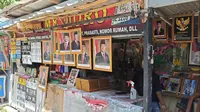 Jelang Pelantikan Prabowo-Gibran, Penjual Bingkai di Bandar Lampung Banjir Pesanan