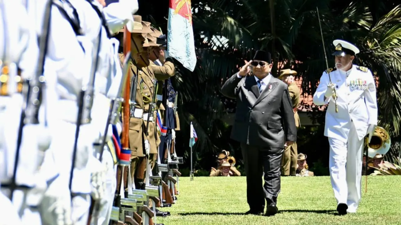 Presiden Prabowo Subianto disambut upacara kenegaraan saat bertemu Gubernur Jenderal Australia Sam Mostyn di Admiralty House.