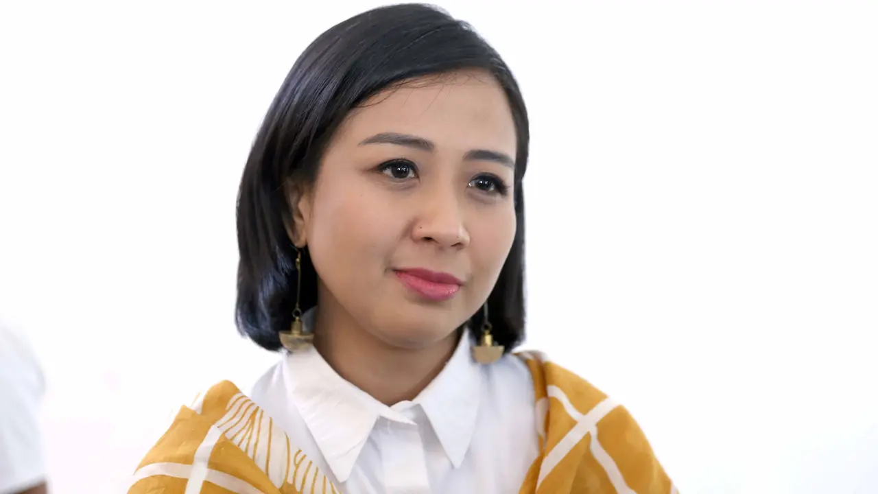 [Bintang] Editor Says: Astrid dan Pesona Musik Dark Pop