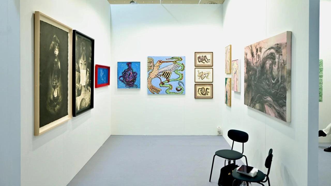 32 Karya dari Dua Seniman Unjuk Gigi di Art Central Hong Kong 2026, Tampilkan Seni Kontemporer Indonesia