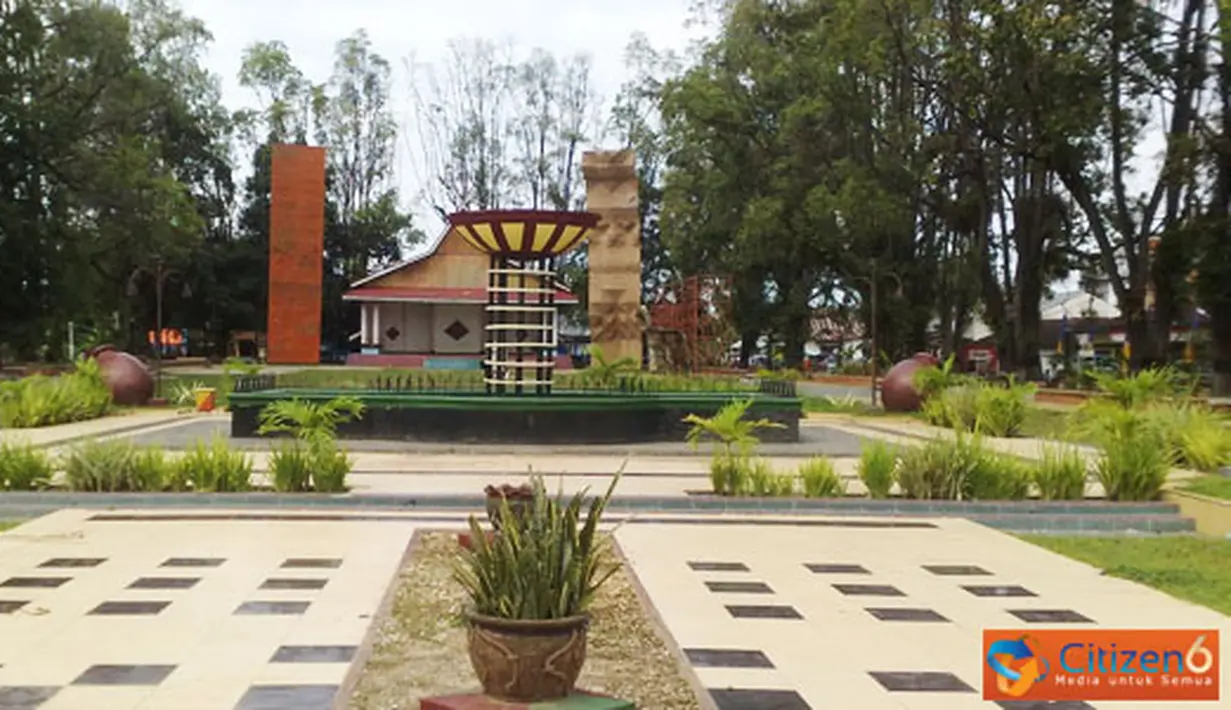 Citizen6, Jambi: Taman Pusparagam lokasinya tepat di jantung kota bungo, Jambi. Sangat cocok untuk mengisi waktu berakhir pekan bagi warga bungo. (Pengirim: Amin)
