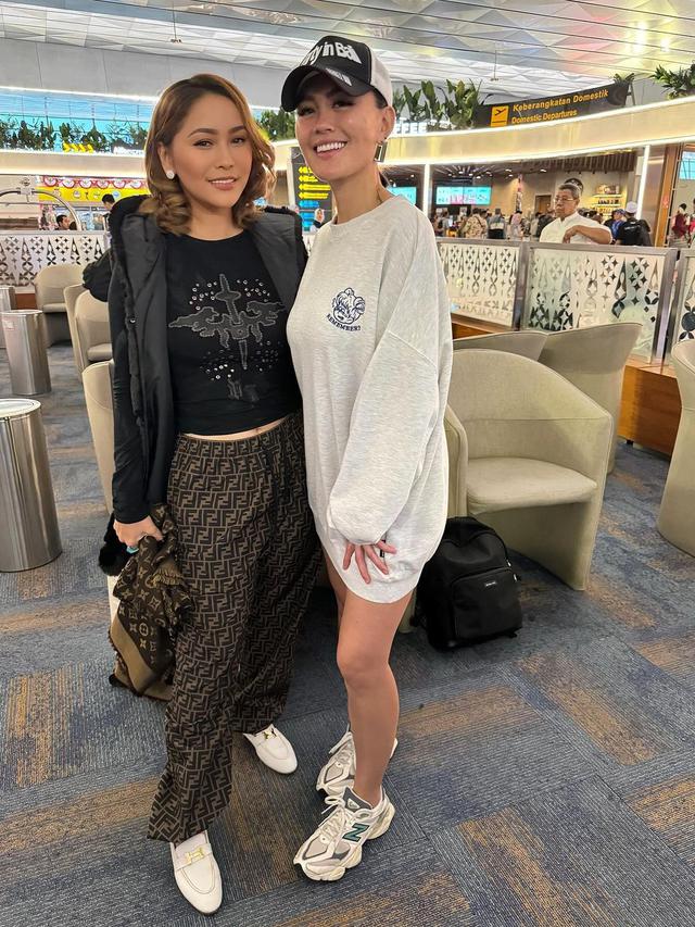 6 Potret Pertemuan Agnez Mo dengan Inul Daratista dan Ayu Ting Ting, Tuai Pujian
