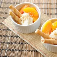 Kenang masa 90-an bersama keluarga dengan es krim peach sundae, yuk! Ini resepnya.