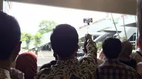 Foto: ‎Tongsis di Pelantikan Jokowi-JK (Denny Mahardy/ Liputan6.com)