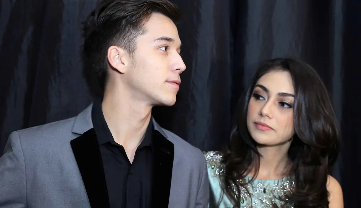 Bahkan, oleh kedua anak Celine Evangelista, Stefan William sudah biasa dipanggil Daddy. Sebelumnya, kedua putri Celine, Eleeya Xaviera Sompie dan Jemima Guri Clementine Sompie memanggilnya uncle. (Deki Prayoga/Bintang.com)