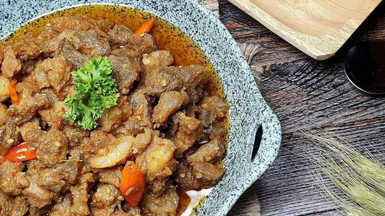 2. Resep Oseng Mercon Sapi Santan<br>