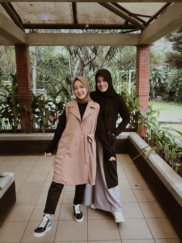 Begini Potret Cantik Nissa Sabyan Saat Tak Pakai Kacamata