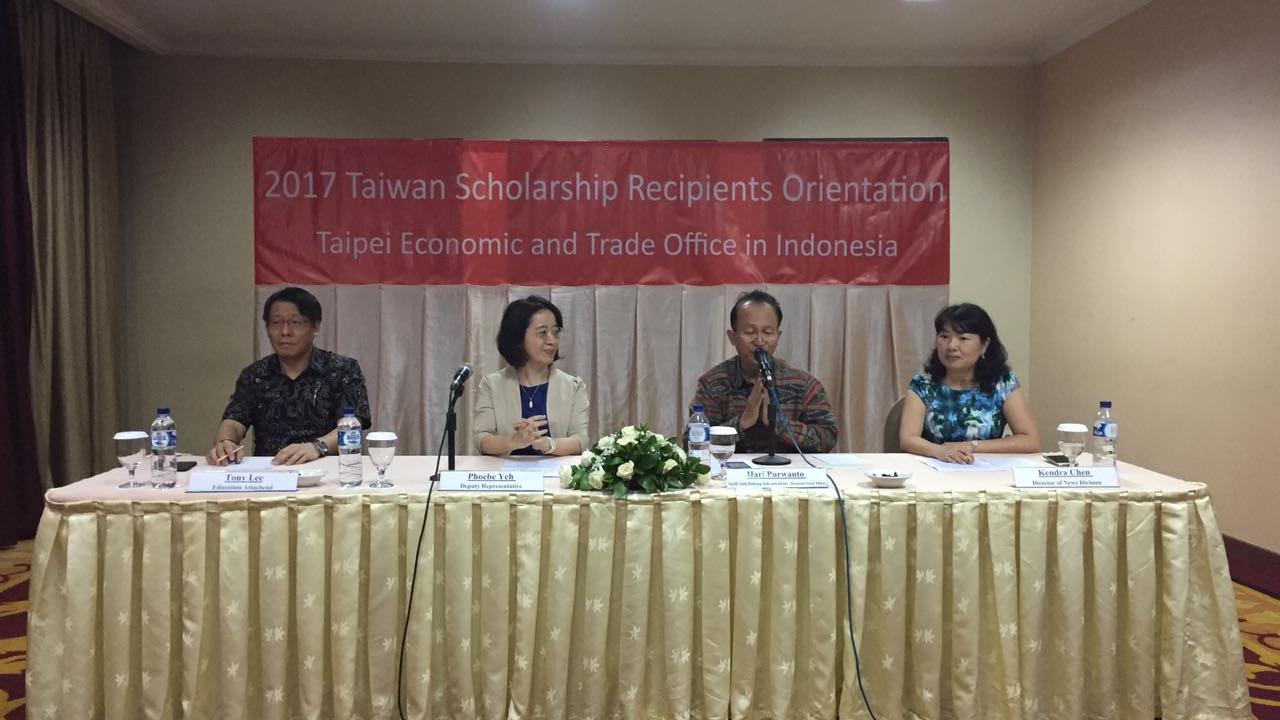 Acara seminar keberangkatan penerima Taiwan Scholarship dibuka dengan sambutan Wakil Representatif TETO Phobe Yeh (Liputan6.com/Teddy Tri Setio Berty)