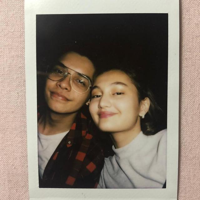 6 Momen Manis Adik Irish Bella dan Kekasih, Romantis