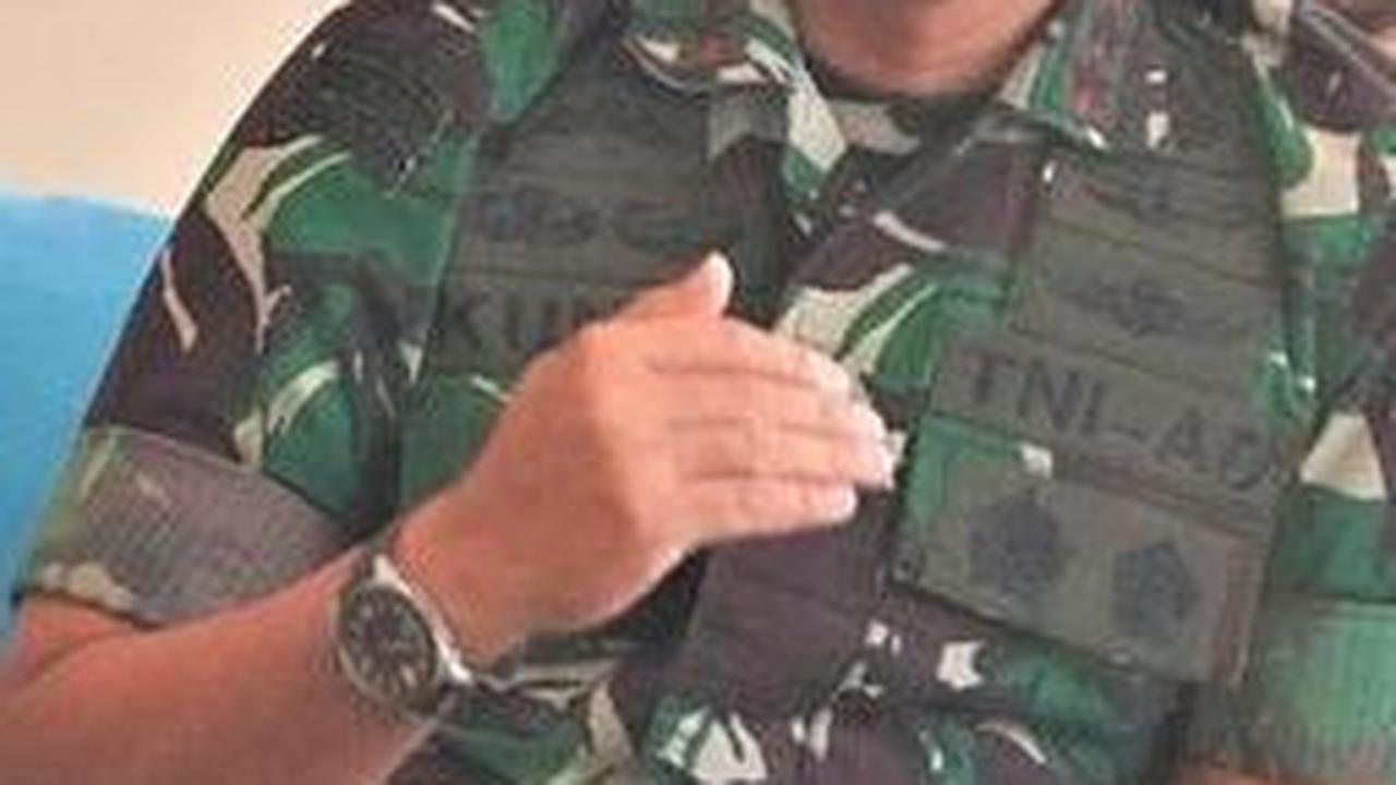 Momen Letda Kinan Anak Mayjen Kunto Bertemu Orangtua di Tempat Dinas, Cium Tangan lalu Dipeluk dan Dicium Hangat