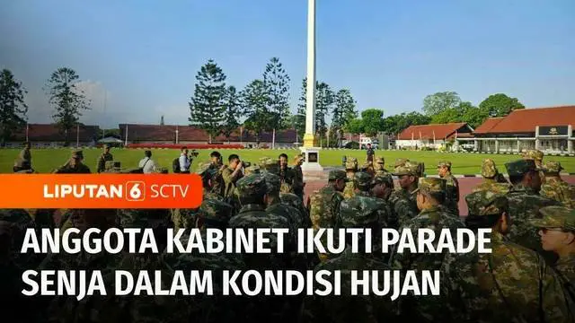VIDEO: Kehujanan, Kabinet Merah Putih Ikuti Upacara Senja
