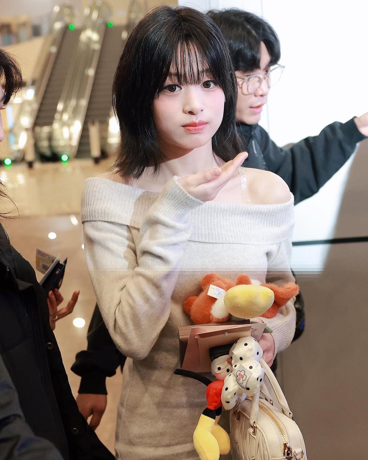 5 Potret Cantik Ahyeon BABYMONSTER dengan Rambut Pendek Terbaru, Bikin Klepek-Klepek