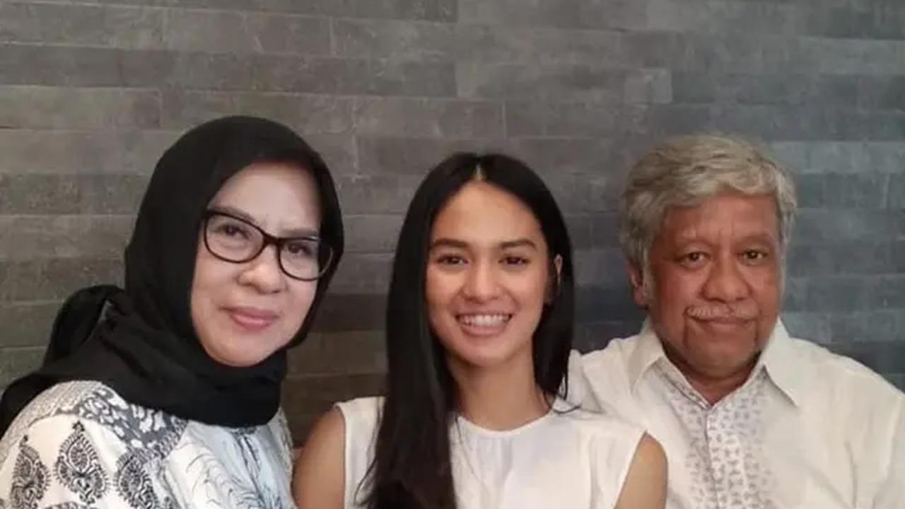 Potret Kenangan Hana Malasan dan Ibunda/Instagram/@dinaradjis