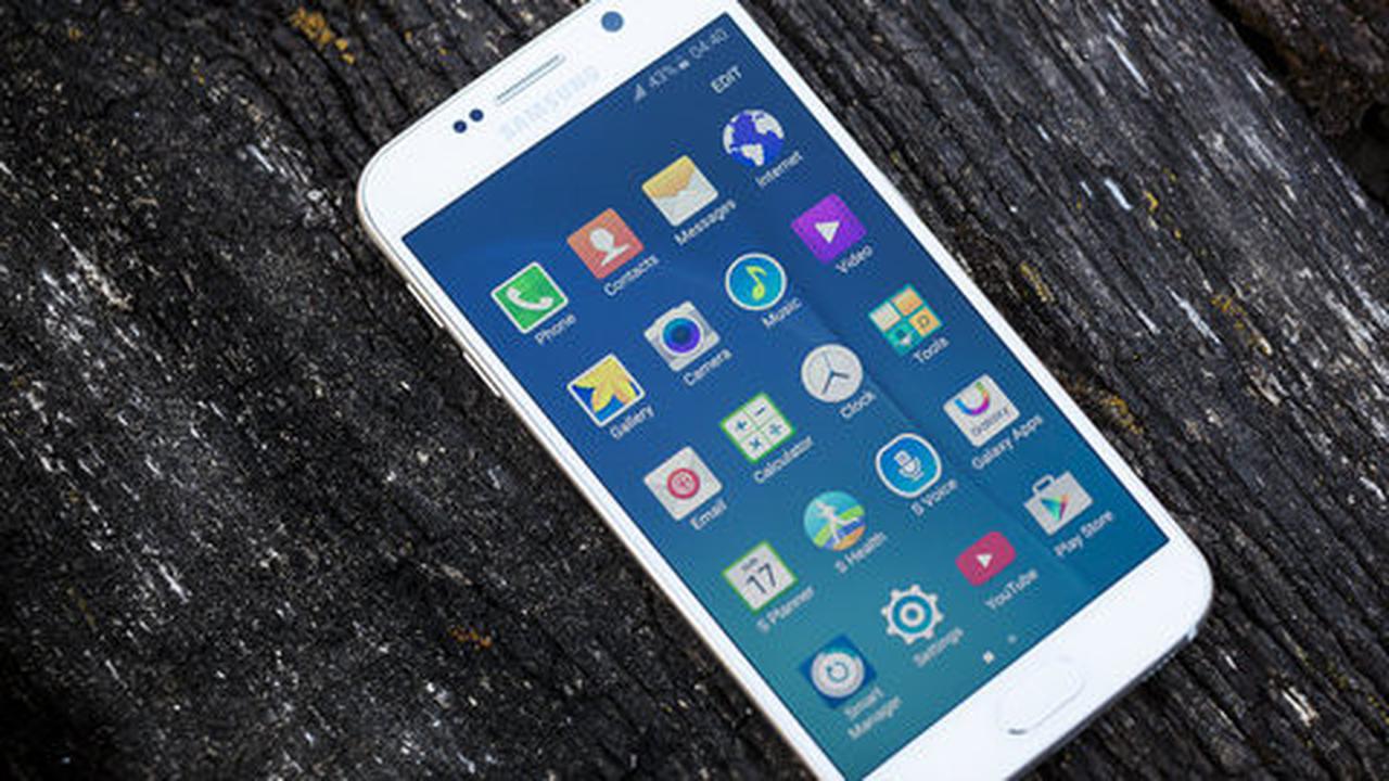 Samsung Galaxy S6 atau Apple iPhone 6?