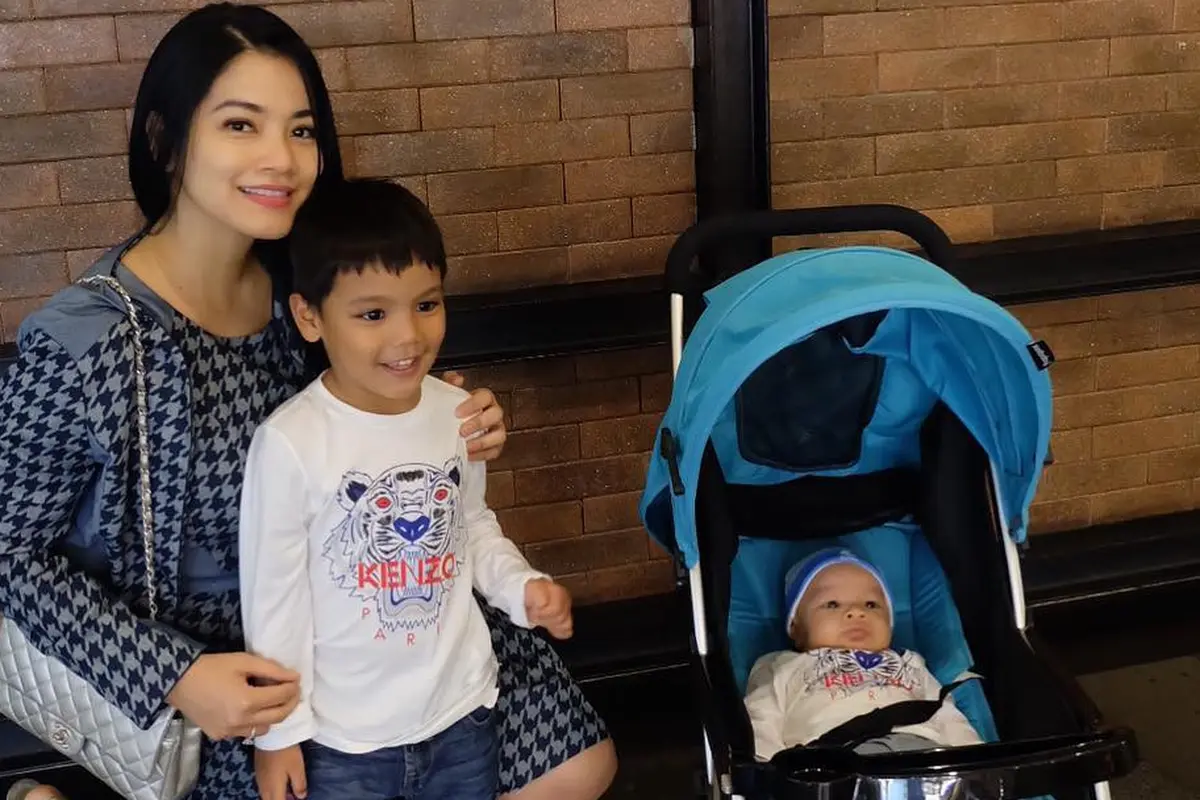 [Bintang] Titi Kamal
