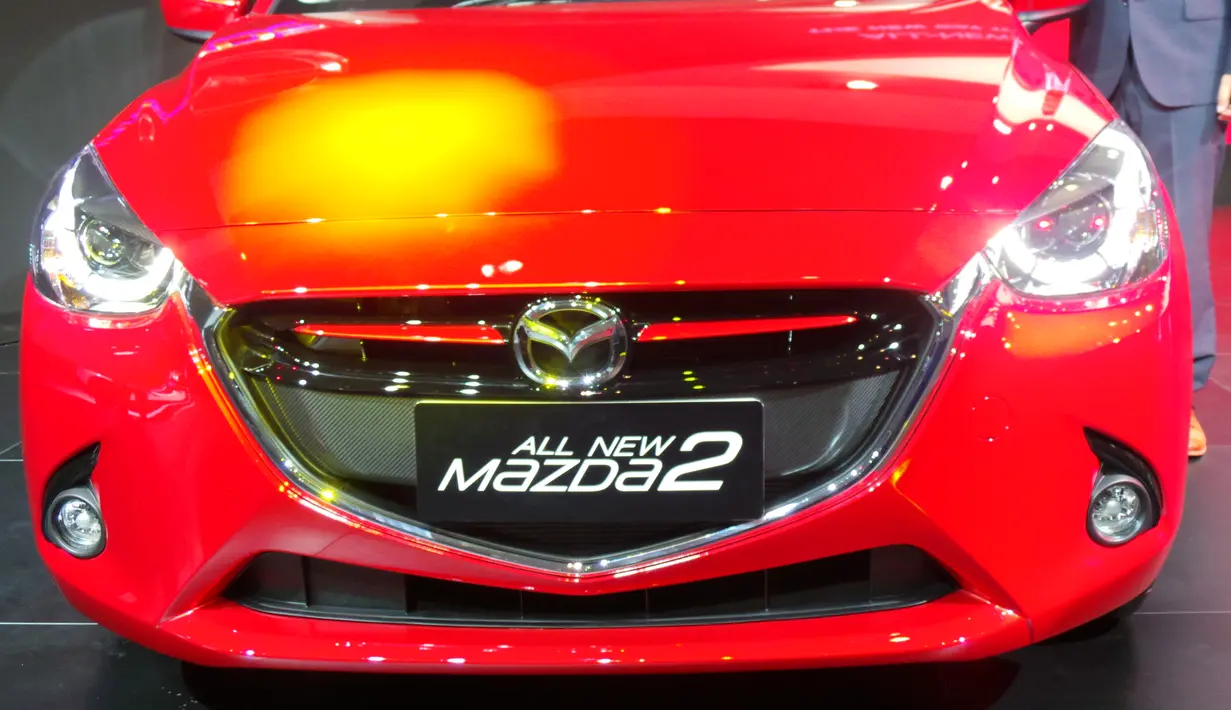 Mazda akhirnya memperkenalkan hatchback anyarnya di IIMS 2014.