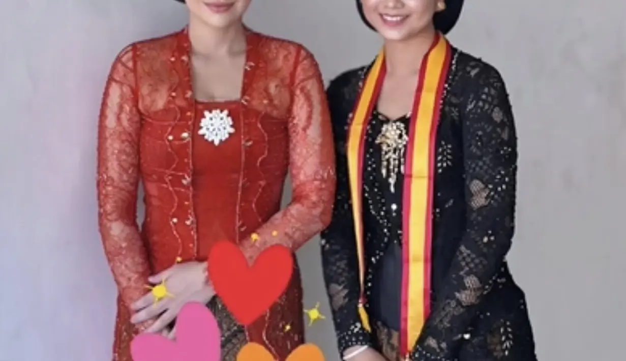 Celine terlihat anggun mengenakan kebaya merah dengan sanggul tradisional yang sederhana namun elegan. [Foto: instagram/ Celine Evangelista]