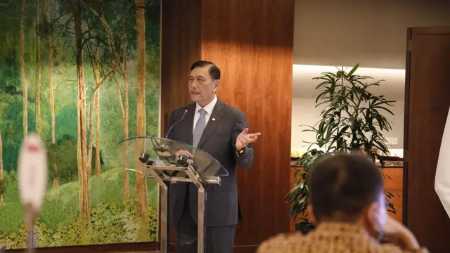 Perkuat Kerja Sama Ekonomi, Menko Luhut Ajak Korea Menambah Investasi di Indonesia