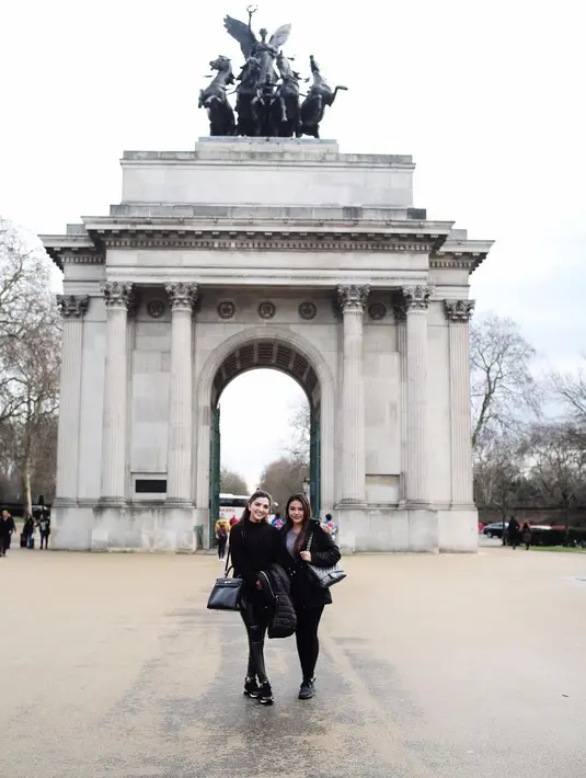 (Instagram/aurelie.hermansyah)