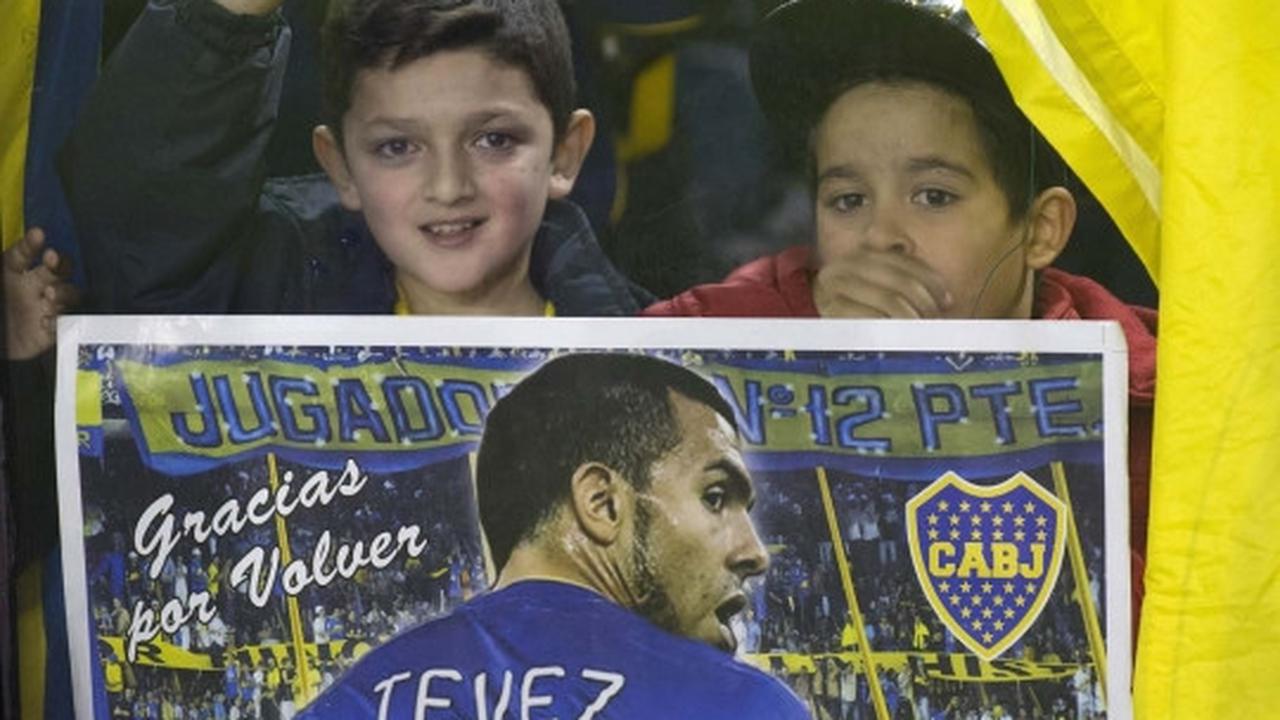 Aksi Carlos Tevez berseragam baru Boca Juniors