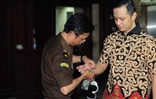 Jaksa tolak pledoi Dhana Widyatmika