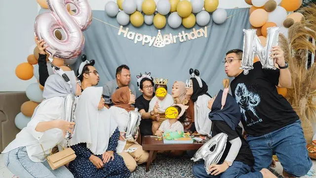 Sudah Resmi Cerai, Ini 6 Potret Ayus Sabyan dengan Ririe Fairus saat Ulang Tahun Anak
