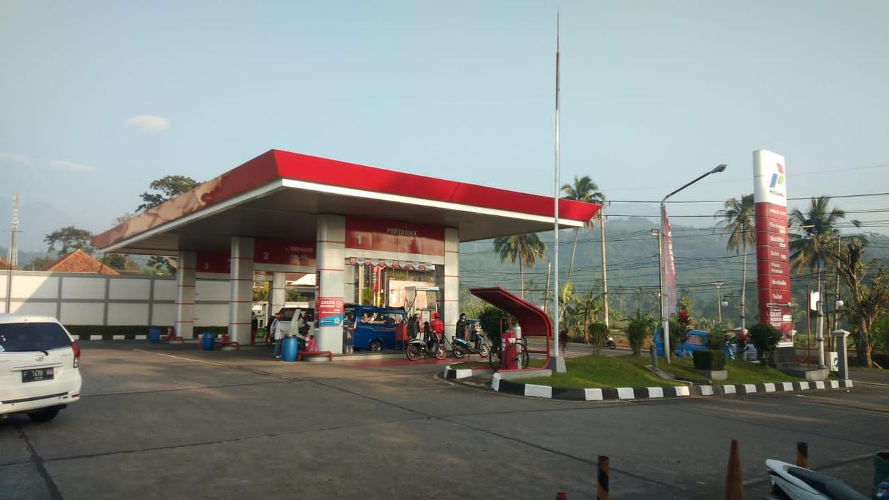 Pertamina Patra Niaga Regional Jawa Bagian Barat (JBB) terus berupaya agar penyaluran BBM Solar Subsidi (Biosolar) berjalan lancar dan tepat sasaran. (Dok Pertamina)