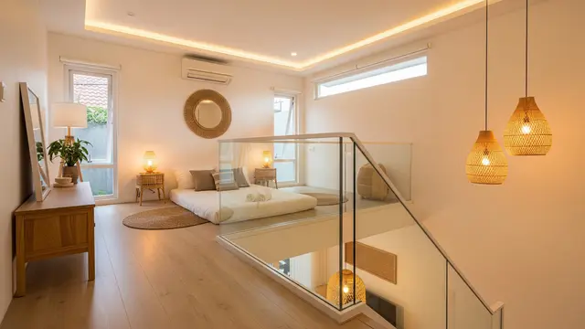 Interior Rumah Minimalis dengan Mezzanine yang Estetik dan Nyaman dengan  kamar Tidur Utama