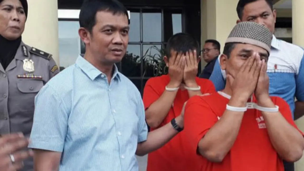 Penipu Spesialis Mesin ATM