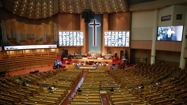 FOTO: Perayaan Misa Malam Natal dari Berbagai Belahan Dunia