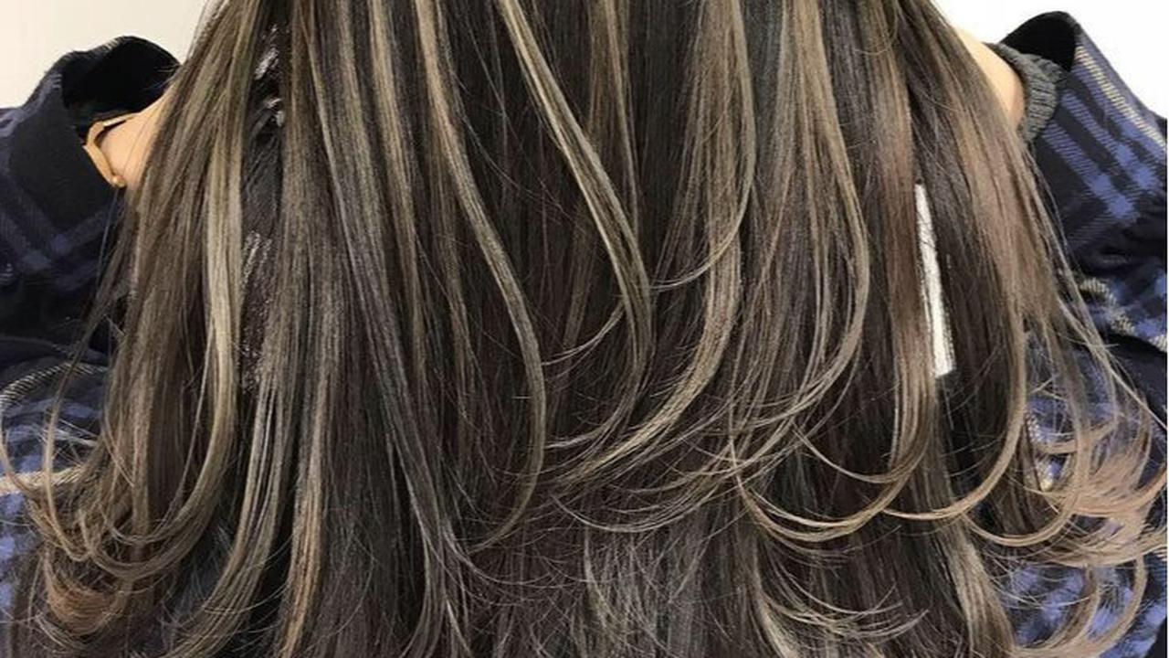 Apa Benar Pewarna Rambut Bisa Merusak? Ini Jawaban Pakar Kecantikan